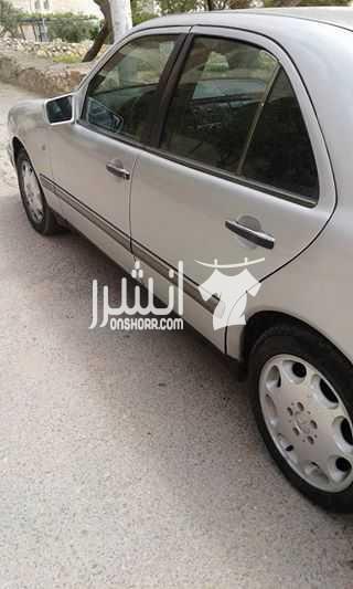 I am advertising my 2018 Lexus LX 570 for sale, the car is in perfect condition and it runs on low mileage, contact me for more information regarding the s-  مرسيدس قرش ونص موديل 1995...