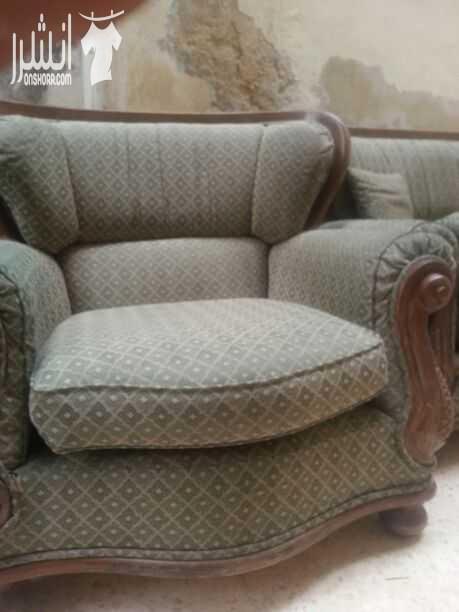 أريكة جميلة جدا لدي سعر منخفض جدا سعر 7 مقاعد 900 و 5 مقاعد سعر 700 all sofa at very good price-  كنب بسعر مغري للبيع