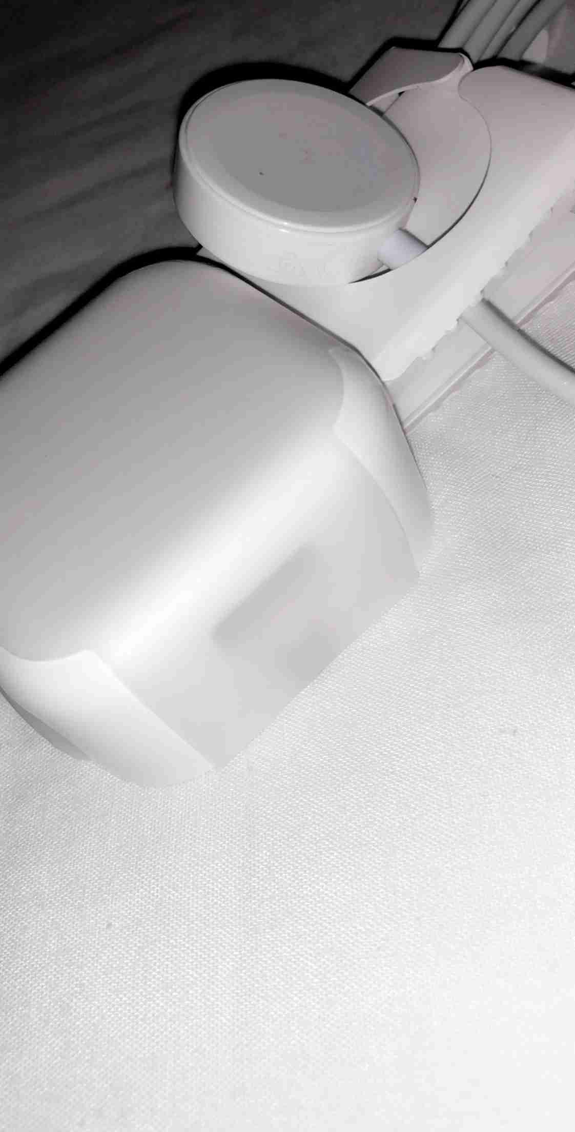 Cell Phone and Tablet Stand-  ساعه ابل لا تنسَ أنك...