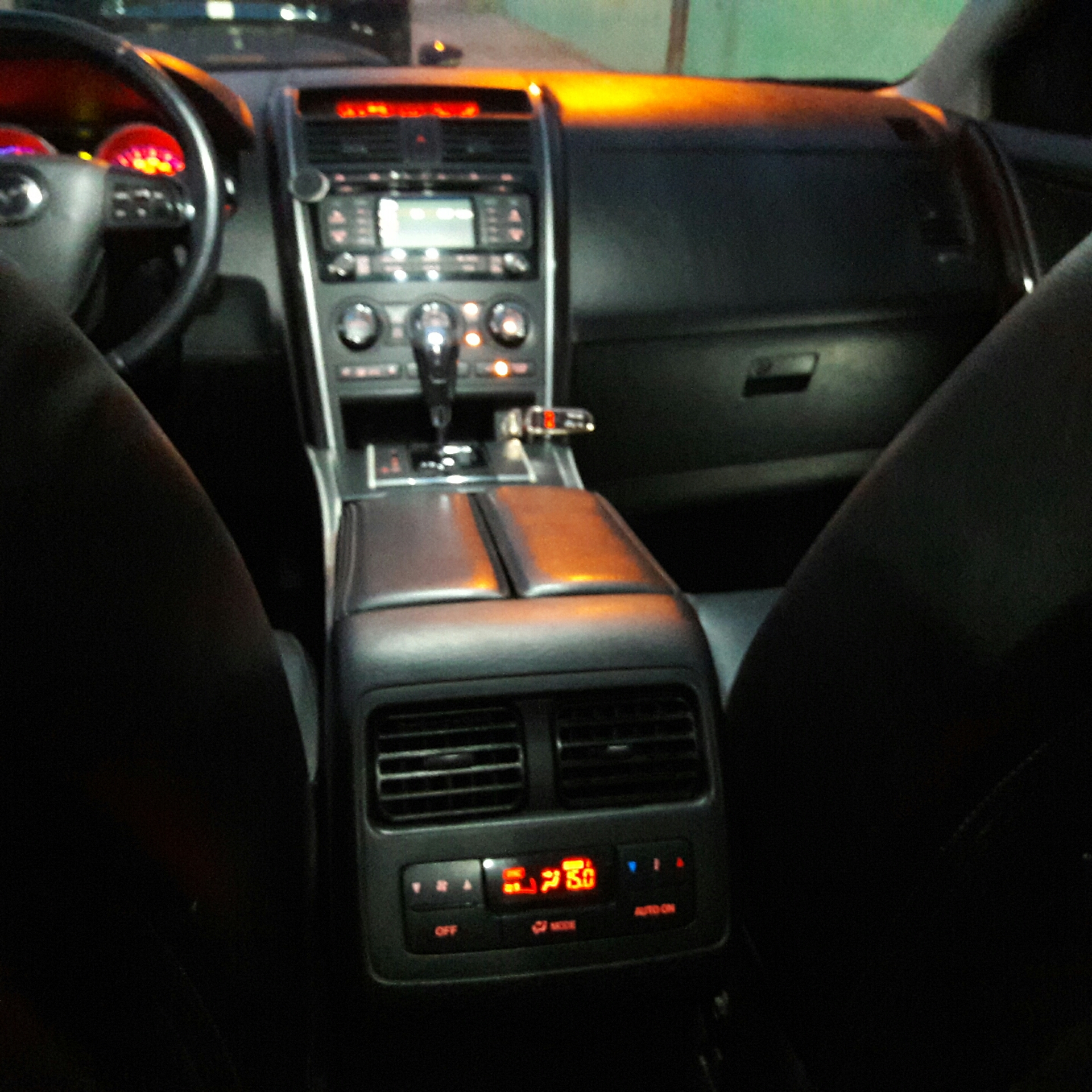 URGENT SALE 2020 Toyota Tundra TRD Pro Silver i-Force 5.7L V8-  مازدا 2011 CX9 بحاله...