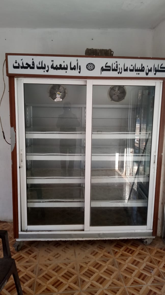 ثلاجات للبيع                                            


	 				لا تنسَ أنك شاهدت هذا الإعلان في عنكبوت            
	 				
                                ثلاجه عرض اجبان والبان وعصير 350 د   ثلا...