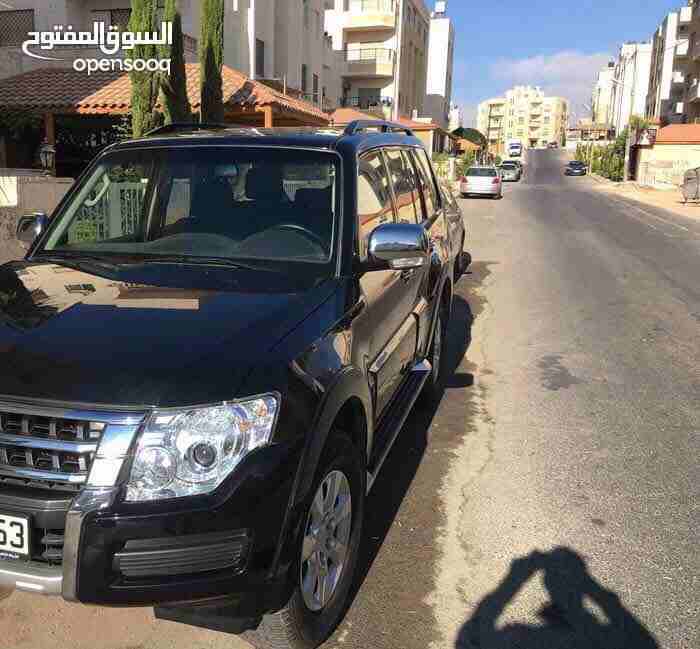 i want to sell my 2016 Range Rover Autobiography, No accident record and there is no mechanical or engine fault.Contact for more info:(email): majabidi66@g-  باجيرو 2016، وكالة، عداد...