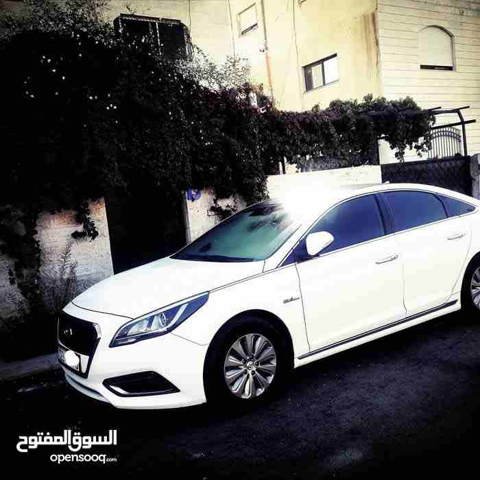 شاب لديه سيارة حديثة sonata 2015 لتوصيل الموظفات
لا تنسَ أنك شاهدت هذا الإعلان في عنكبوت
توصيل م...
