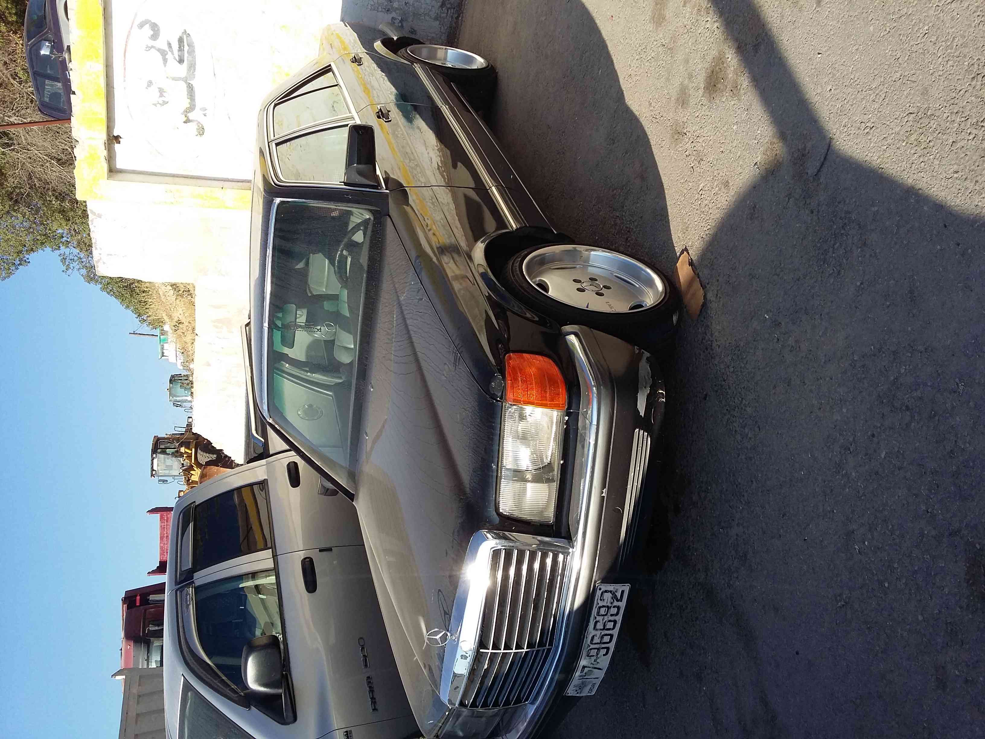 I am advertising my 2016 TOYOTA LAND CRUISER for sale at the rate of $15000 because i relocated to another country, the car is in good and excellent condition, -  مرسيدس 300 موديل 1986 لا...