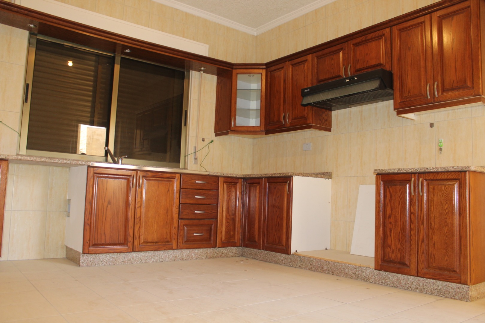 Stunning One Bedroom Apartment With Exceptionally Large Terrace-  للايجار شقة فارغ سوبر...
