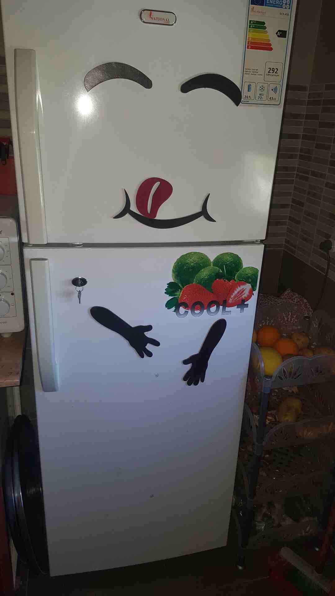 Bosch latest model fridge with bottom freezer-  ثلاجه للبيع بداعي سفر لا...