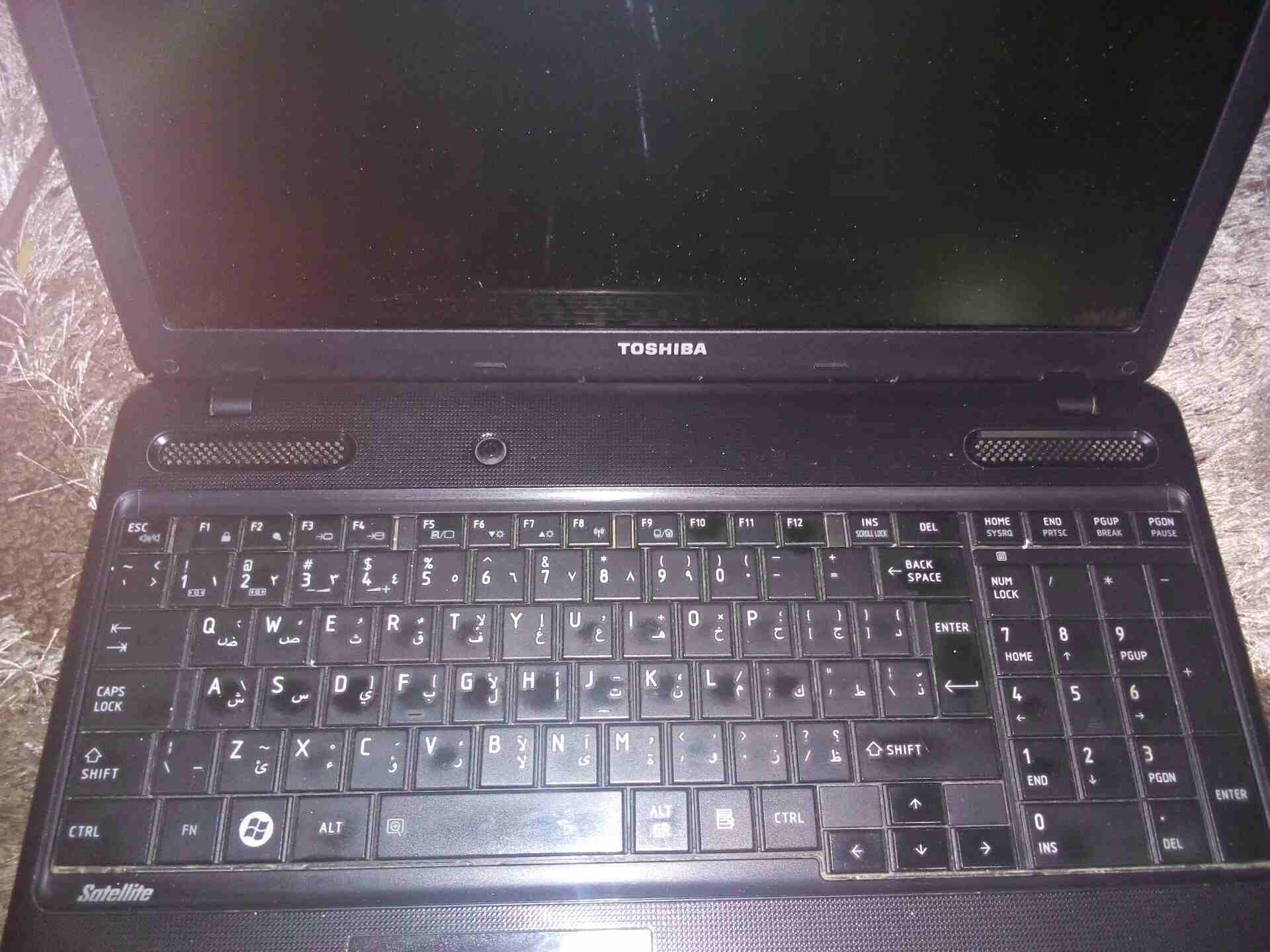 DELL ATG CORE i5 LAPTOP RARLEY USED IN GOOD WORKING CONDITION-  للبيع كور اي 3 لا تنسَ...