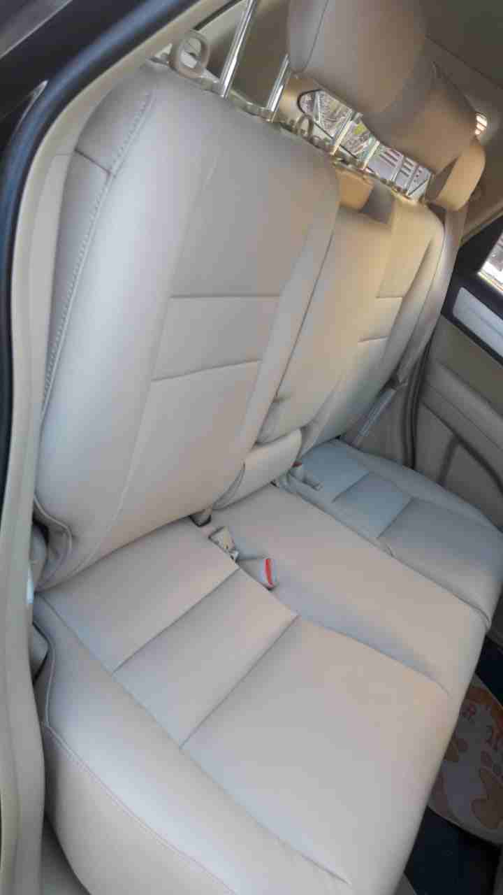 I want to sell my 2015 Lexus LX 570 4WD 4dr, i am moving out of the country, No mechanical Fault, No accident, Single Owner, contact me for more details:Callrob-  هوندا crv موديل 2010...