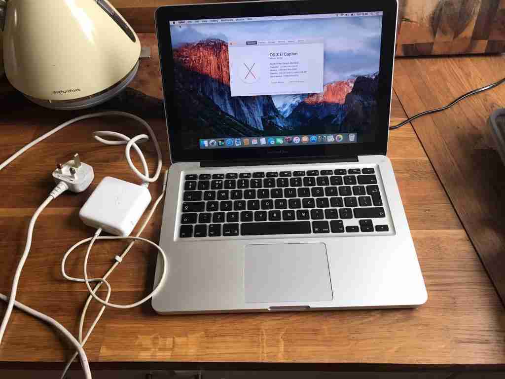 DELL ATG CORE i5 LAPTOP RARLEY USED IN GOOD WORKING CONDITION-  Macbook Pro 13 inch i7...