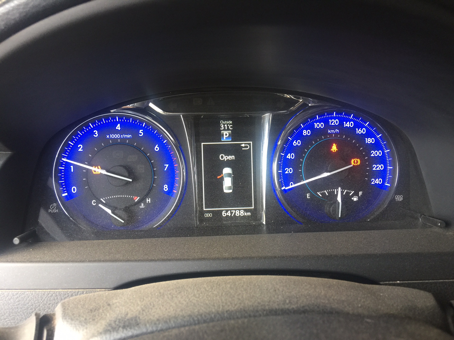 I am advertising my 2016 TOYOTA LAND CRUISER for sale at the rate of $15000 because i relocated to another country, the car is in good and excellent condition, -  مطلوب عداد اريون لا تنسَ...