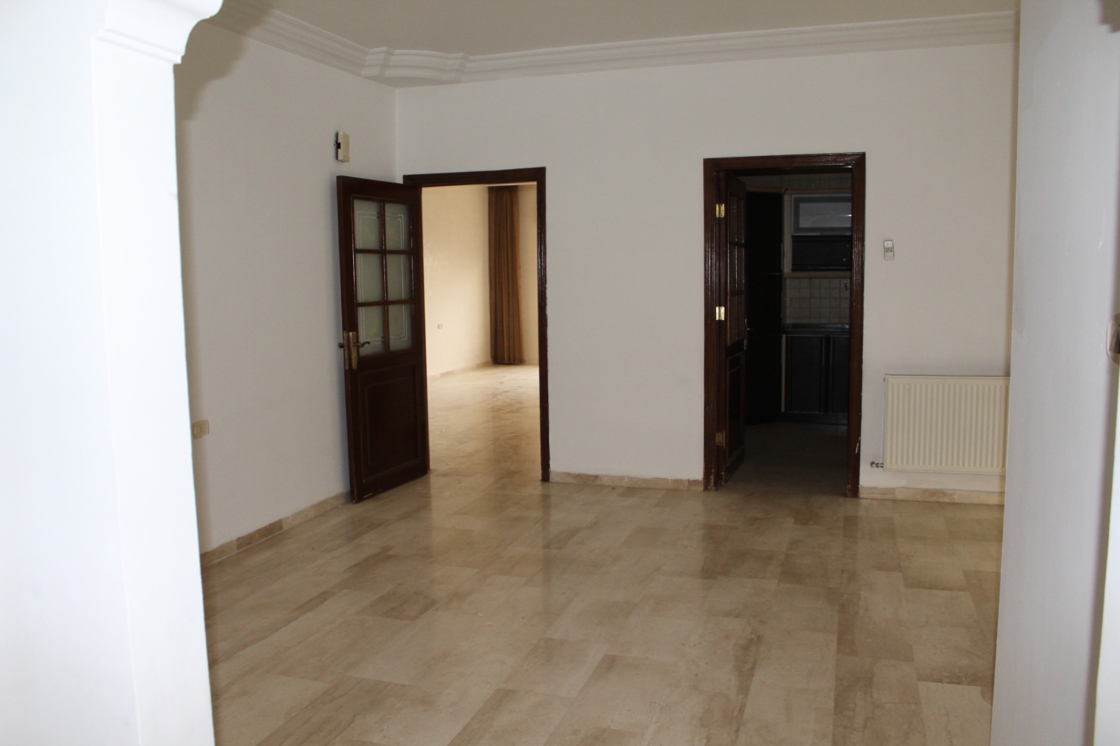 Newly Furnished! Monthly Payments! Downtown Living!-  للايجار شقة فارغة سوبر...