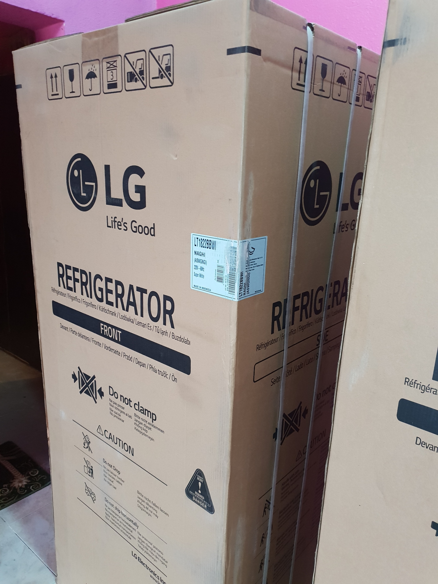 lg latest model fridge with 2doors side by side with water dispenser-  ثلاجة LG ال جي 18.7 قدم...