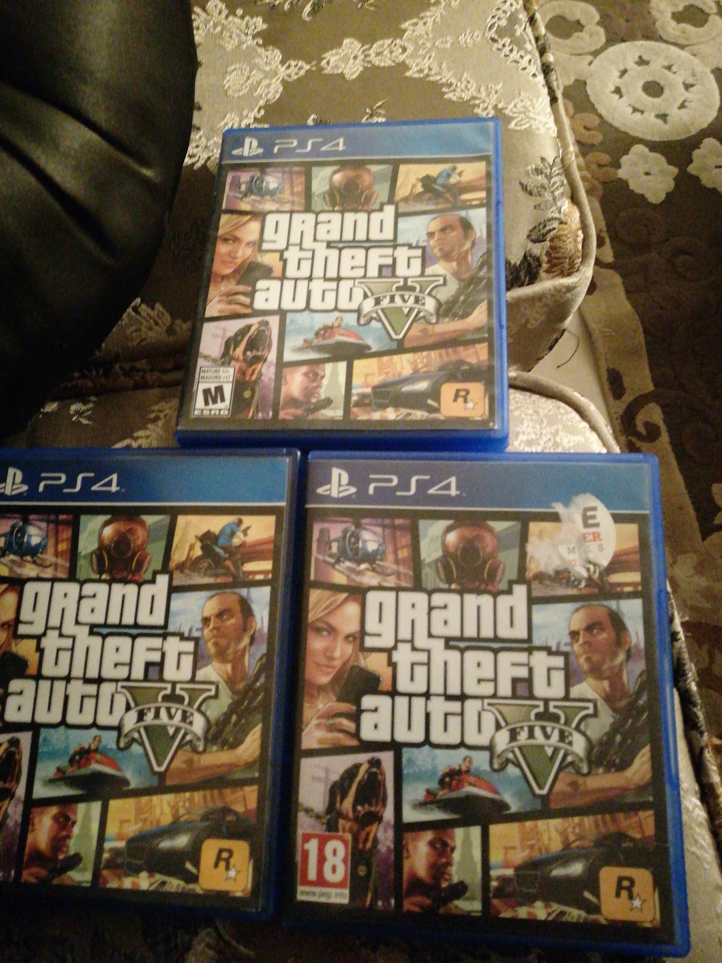 cd gta v للبيع
لا تنسَ أنك شاهدت هذا الإعلان في عنكبوت
يوجد خدمه توصيل 2 دينار داخل عمان فقط...