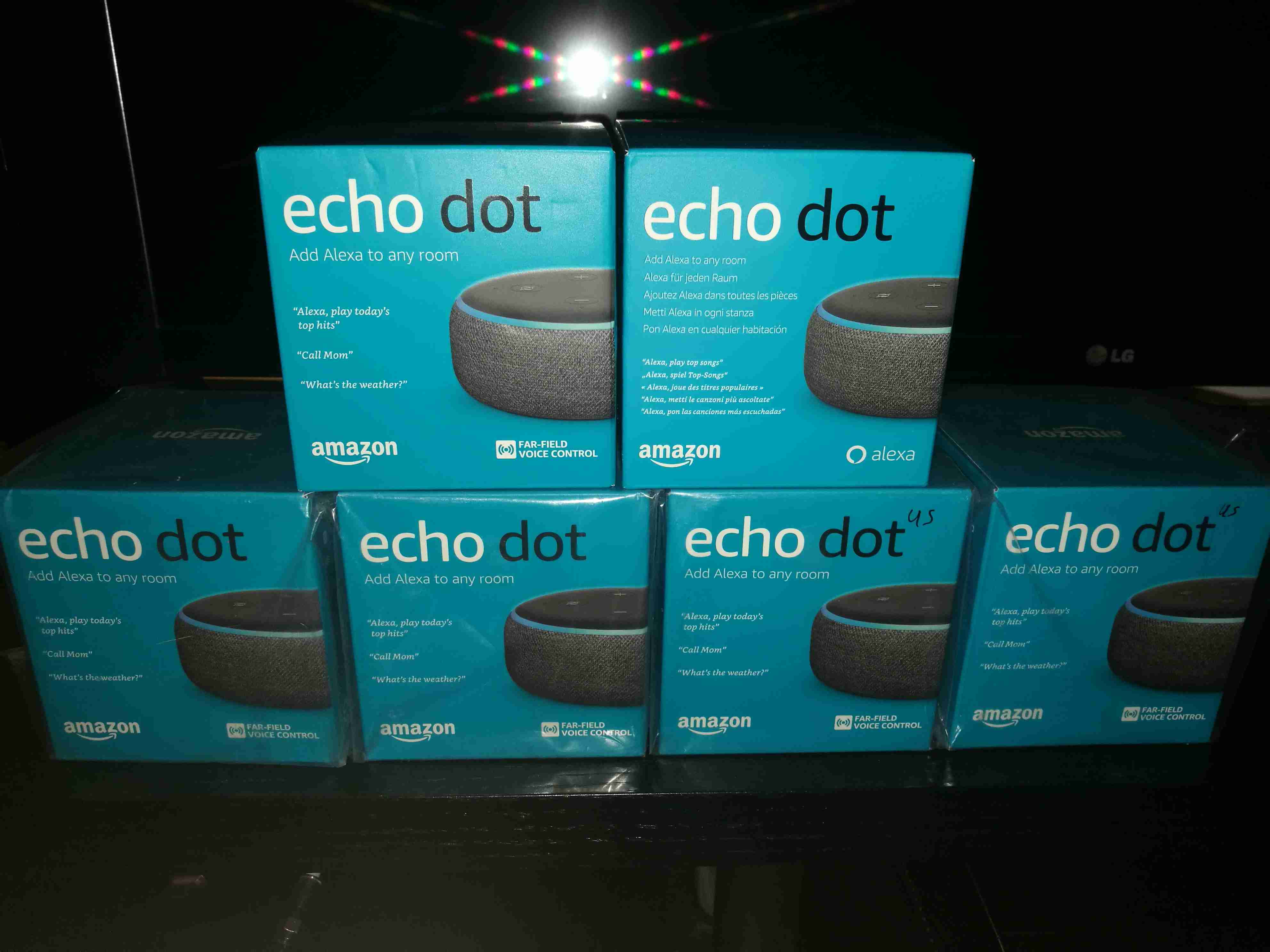 Alexa Echo Dot 3 rd اليكسا الاصدار الثالث
لا تنسَ أنك شاهدت هذا الإعلان في عنكبوت
Amazon Alex...