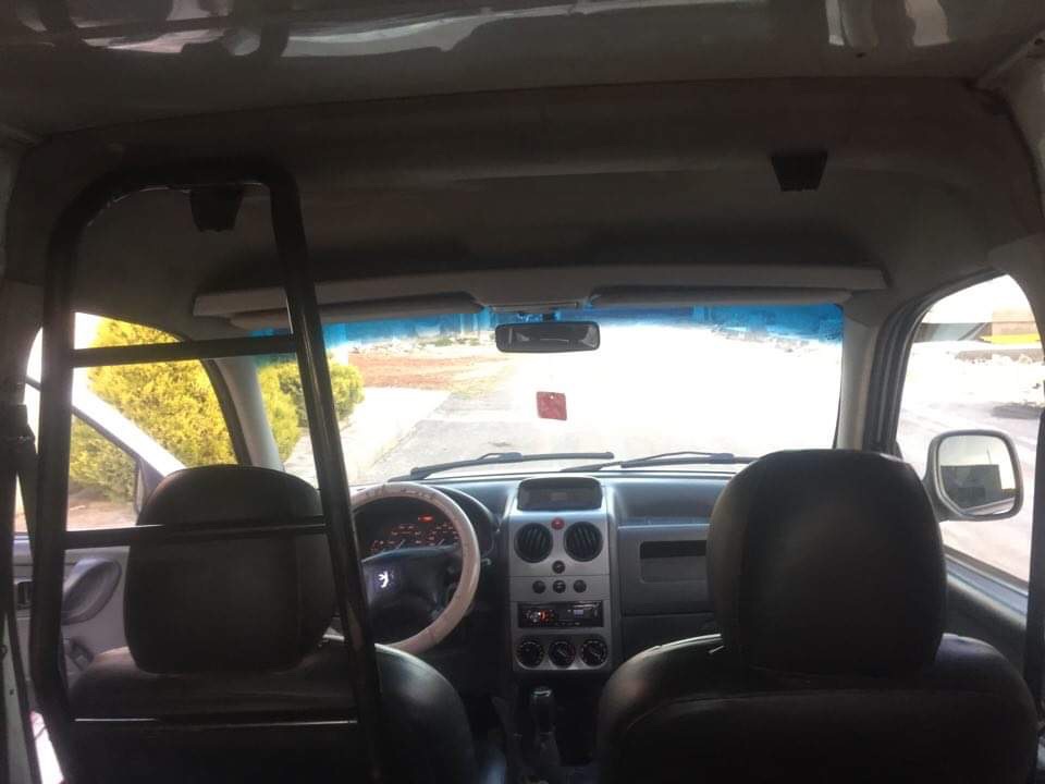 بي ام دبليو X6 2009 V8-  بيجو 2010 لا تنسَ أنك...