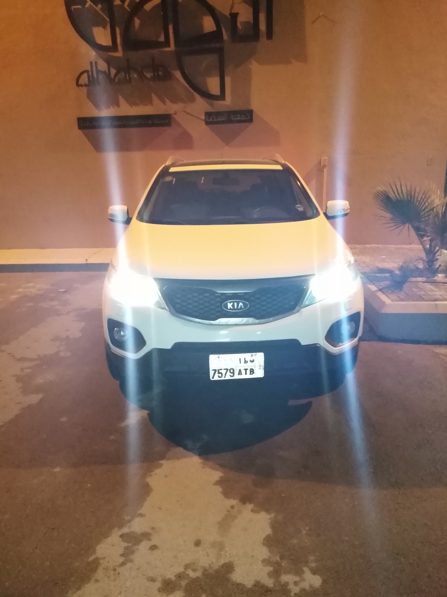 I want to sell my 2015 Lexus LX 570 4WD 4dr, i am moving out of the country, No mechanical Fault, No accident, Single Owner, contact me for more details:Callrob-  الرياض لا تنسَ أنك شاهدت...