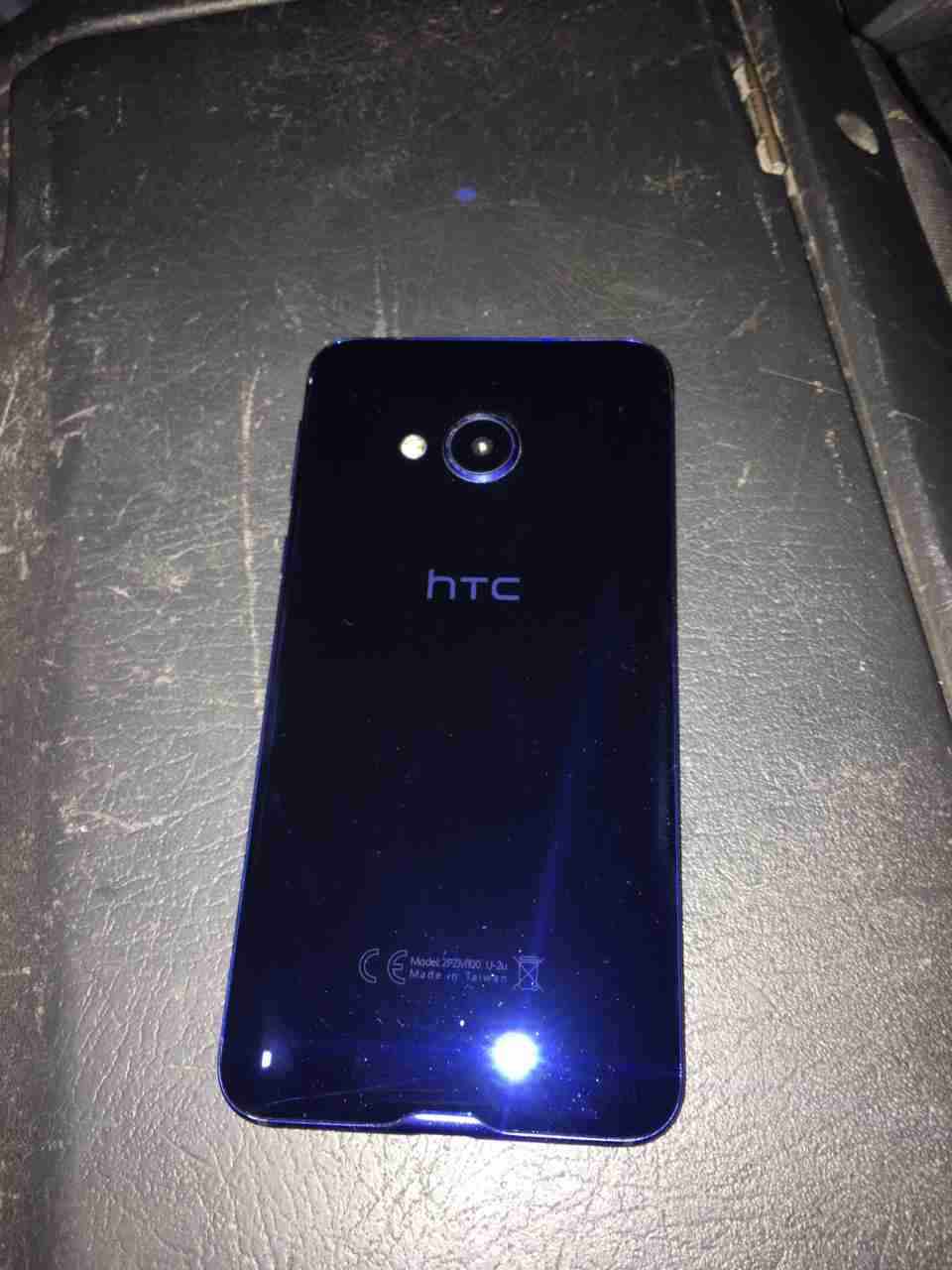 #ليريكا في #ابوظبي 00962789400011-  HTC u play مستعمل للبيع...