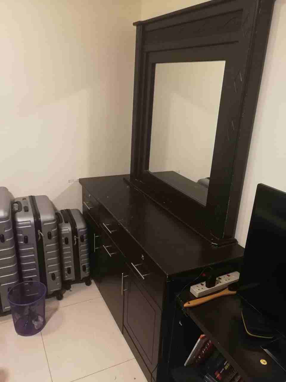 Furniture buyer in Dubai-  غرفه نوم للبيع لا تنسَ...