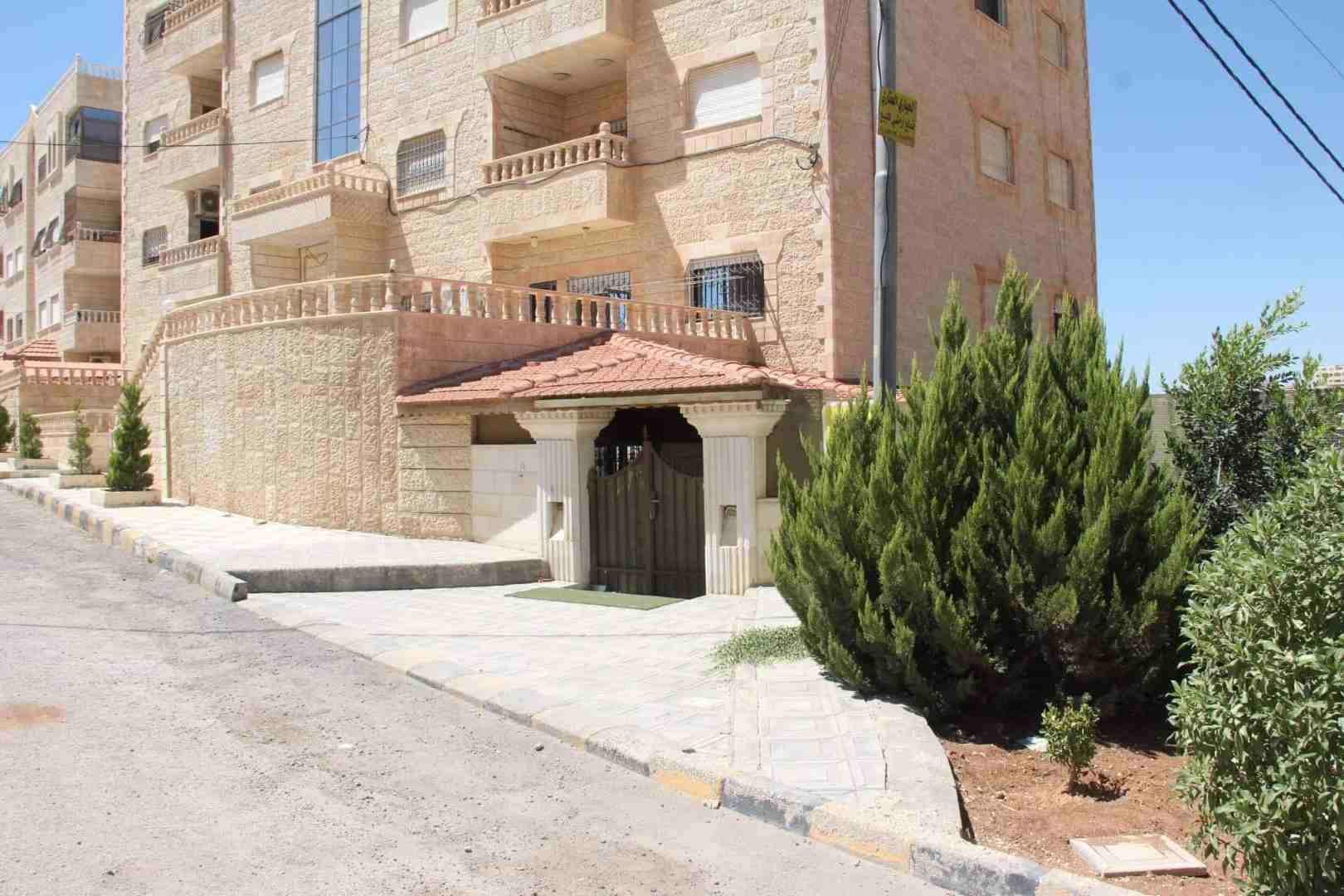 شقق سكنية في برج راقي بدبي في أرجان البرشاء .غرفة وصالة بدبي-  شقة سوبر ديلوكس في طبربور...