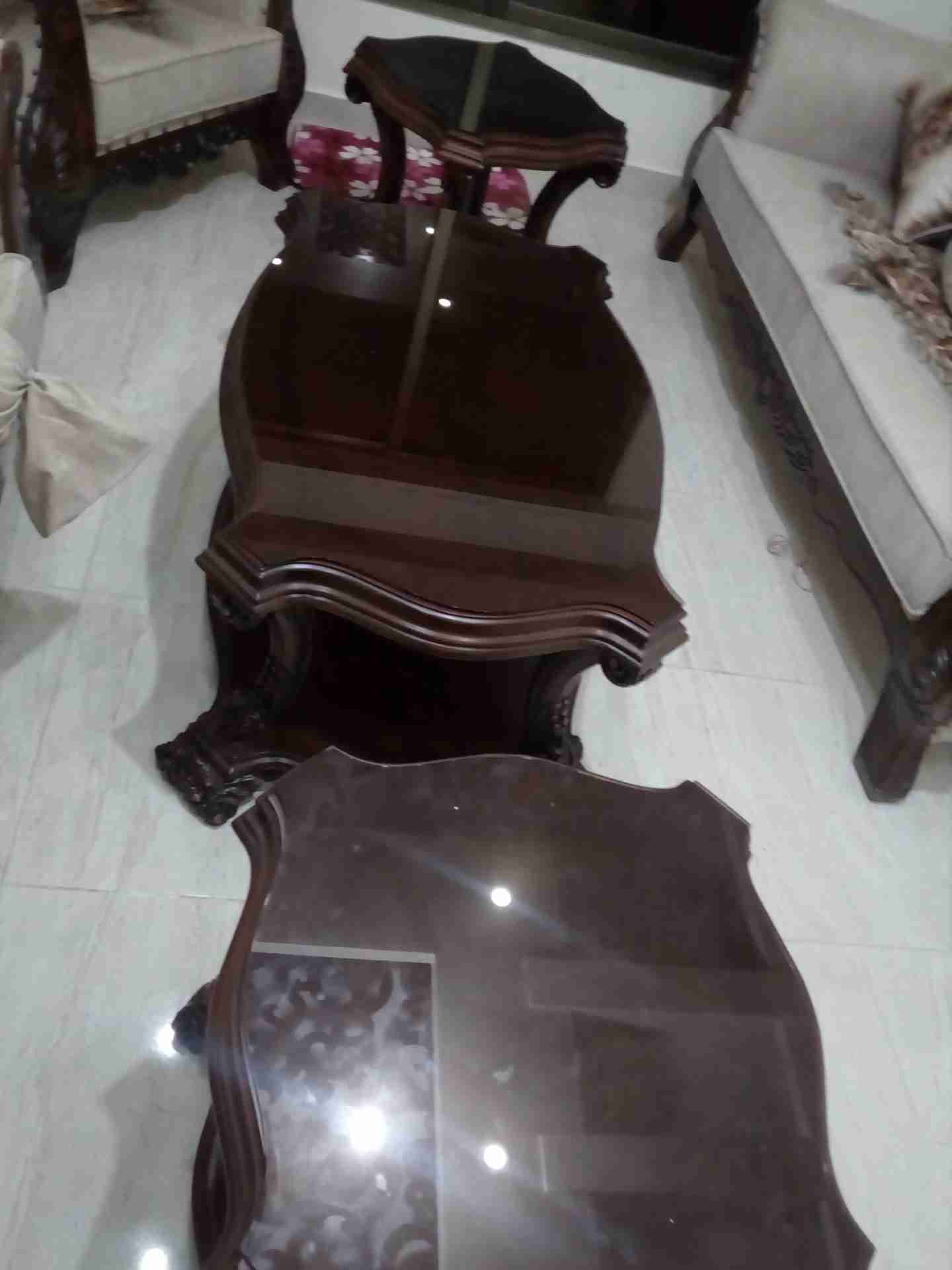 غرفة نوم للبيع-  طقم كنب زائد طقم طاولات...