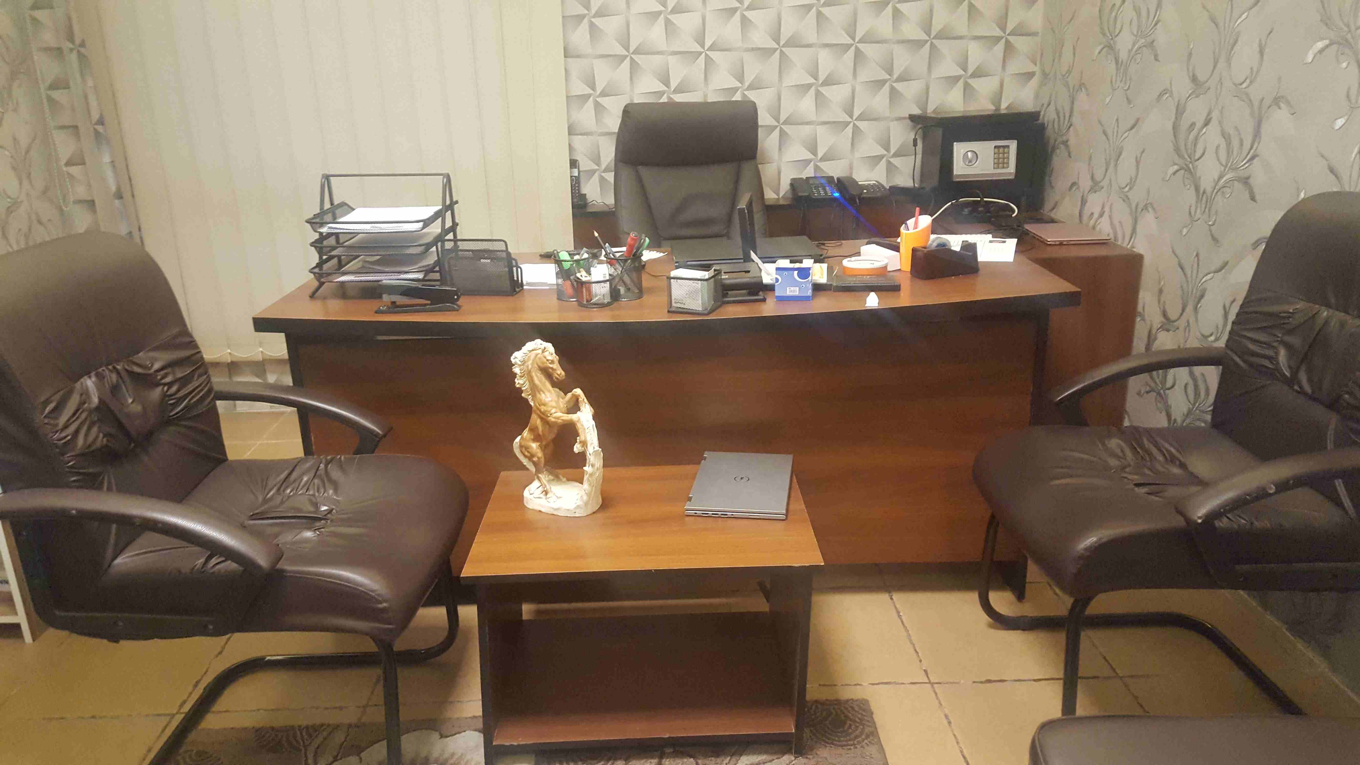 مكتب مؤثث للأيجار                                            


	 				لا تنسَ أنك شاهدت هذا الإعلان في عنكبوت            
	 				
                            يتوفر مكاتب مفروشة و مزوده بالخدمات من...