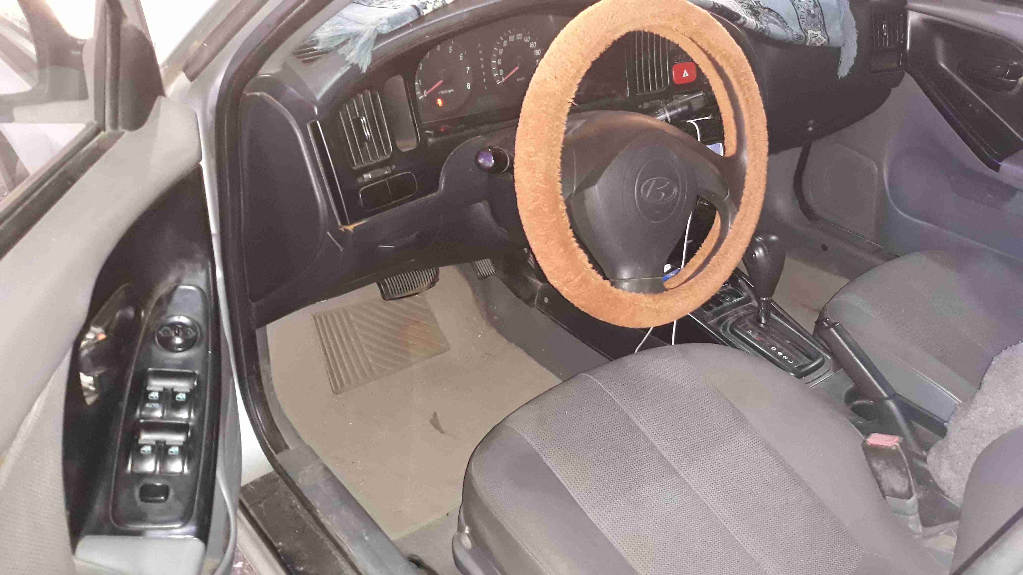 I am advertising my 2018 Lexus LX 570 for sale, the car is in perfect condition and it runs on low mileage, contact me for more information regarding the s-  هيونداي النترا اتوماتيك...