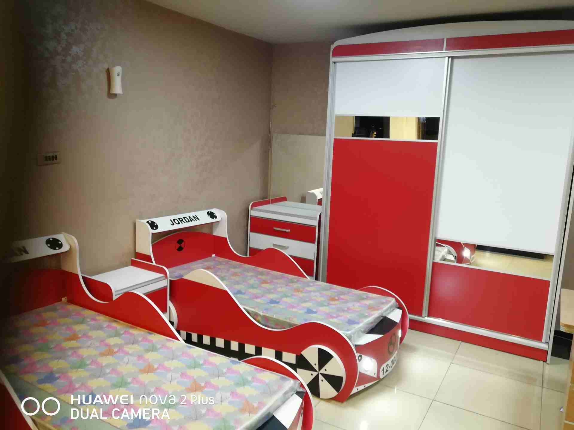 سرير اطفال ومرتبة بحاله جيدةسرير اطفال و مرتبة-  غرفة أطفال سيارة لا تنسَ...