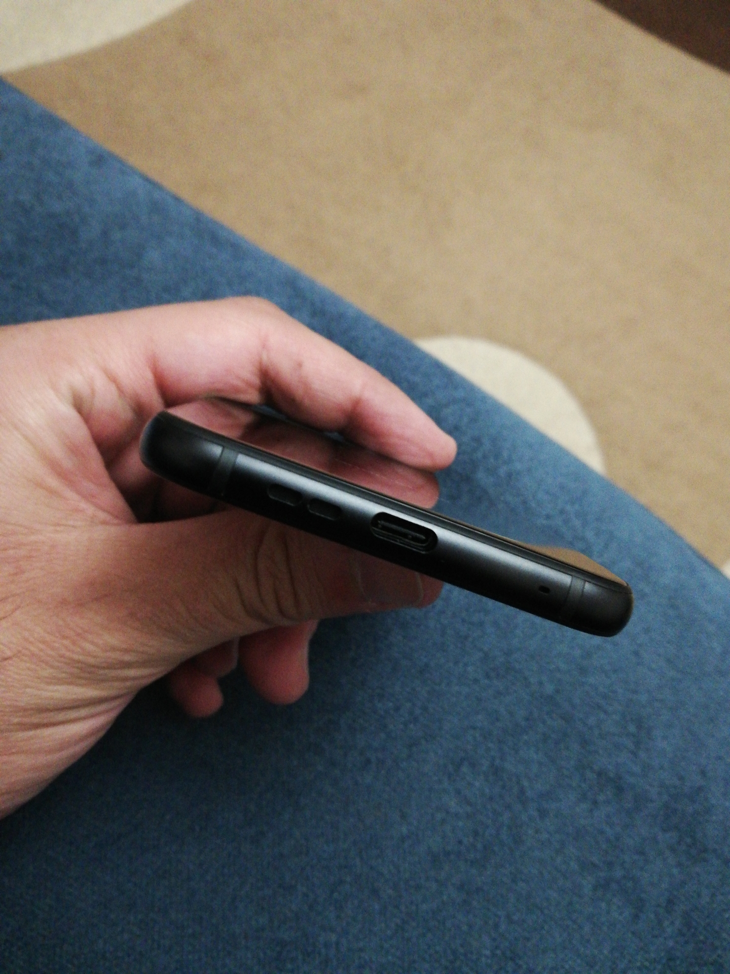 Samsung Galaxy Z Flip 5G 256gb Perfect Condition Cheap Price Fingerprint-  نوكيا 6.1 plus مستعمل...