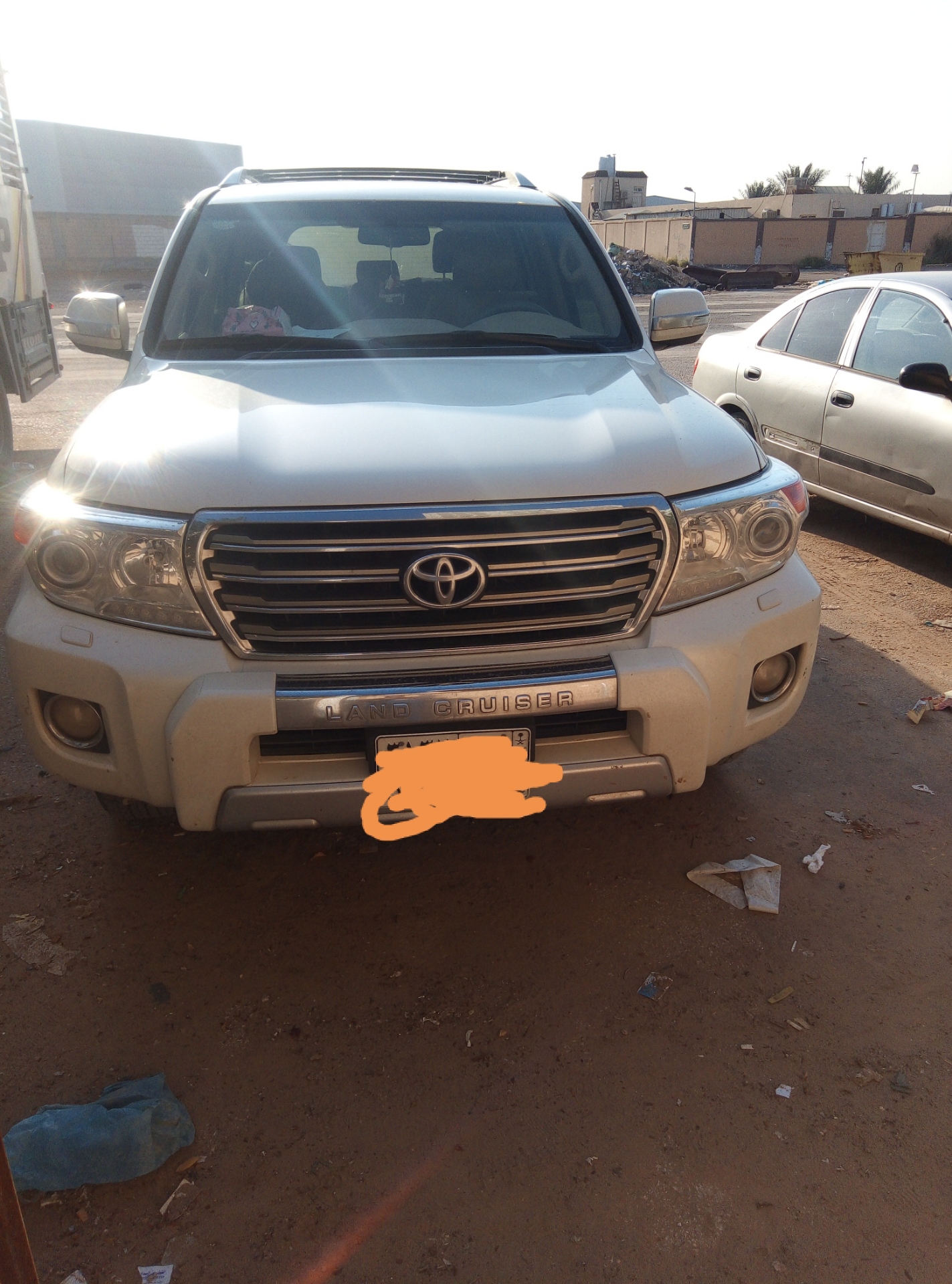 I want to sell my neatly used 2017 Toyota RAV4 XLE, in good and perfect shape for $15,000 USD. Kindly contact me by email if interested. God Bless You. Email : -  جيب لاند كل زر 2015 فل...