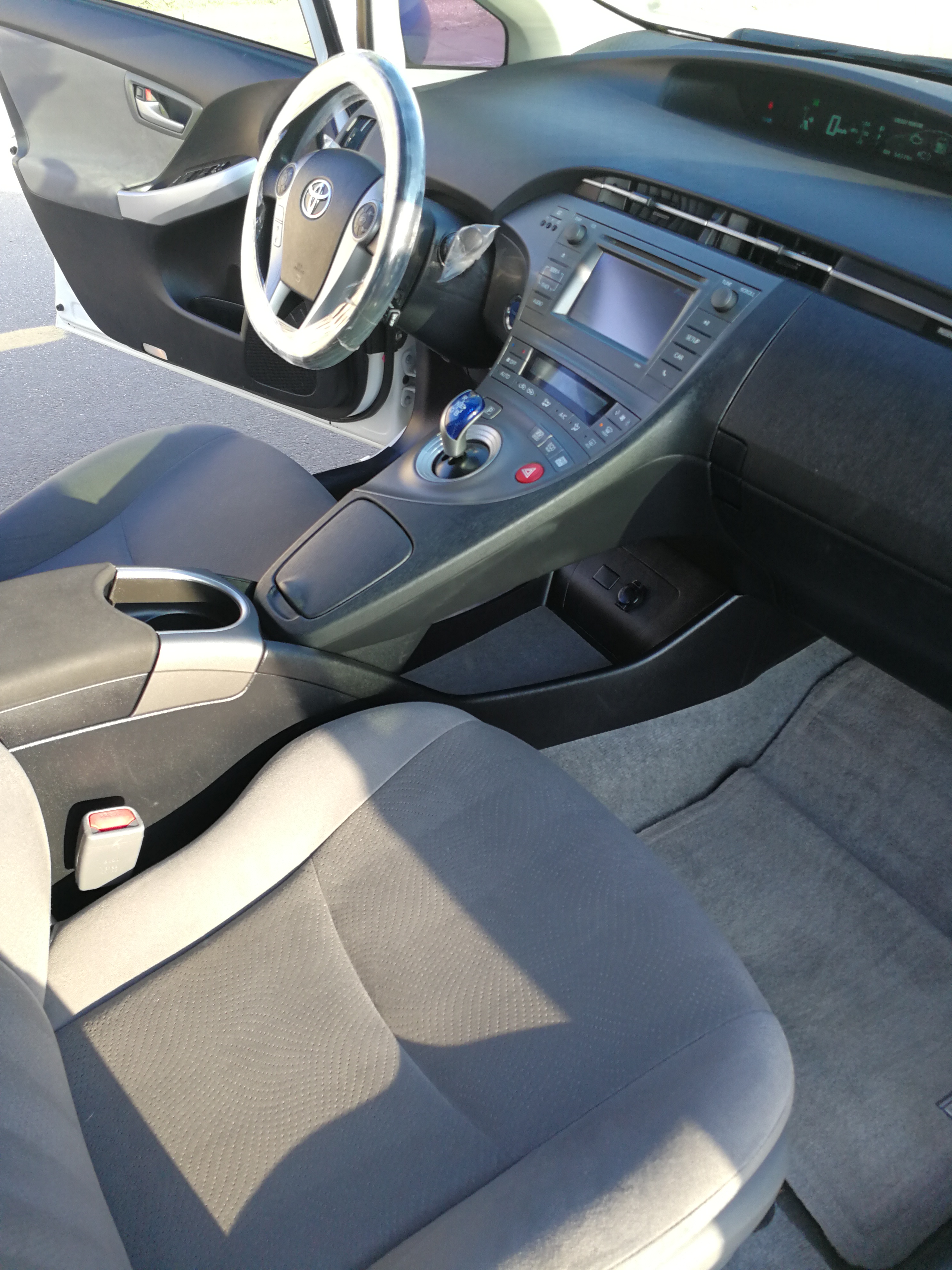 2020 Lexus RX350 Suv Sport Excellent User-  تويوتا بريوس 2015 لون...