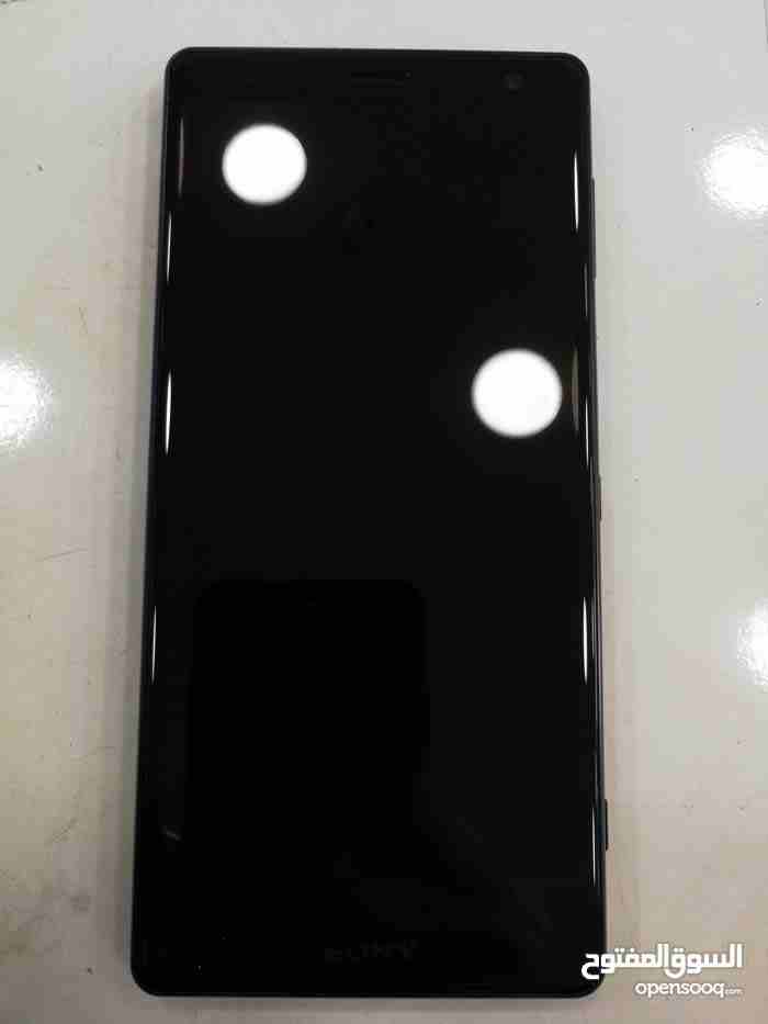 iPhone 7 plus 128gb-  اكسبيريا xz2 لا تنسَ أنك...