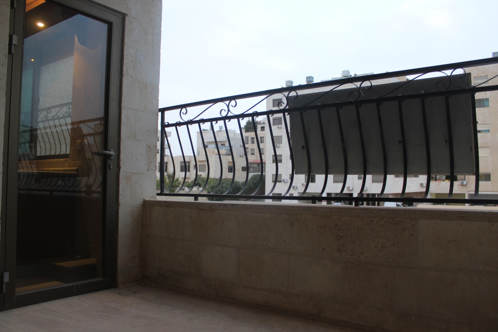 UNIQUE OPPORTUNITY TO RENT A 1BR GARDEN HOUSE ON OLD TOWN, DOWN TOWN!!!-  للايجار شقة فارغة سوبر...