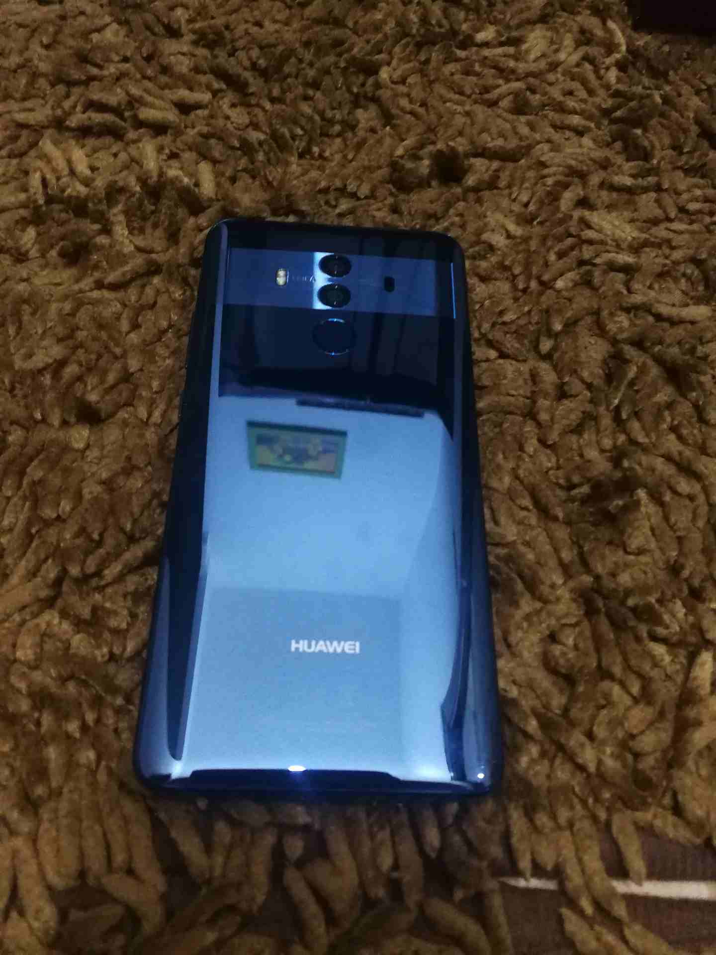 Samsung s20 plus 5g-  هواوي ميت 10 برو 128 جيجا...