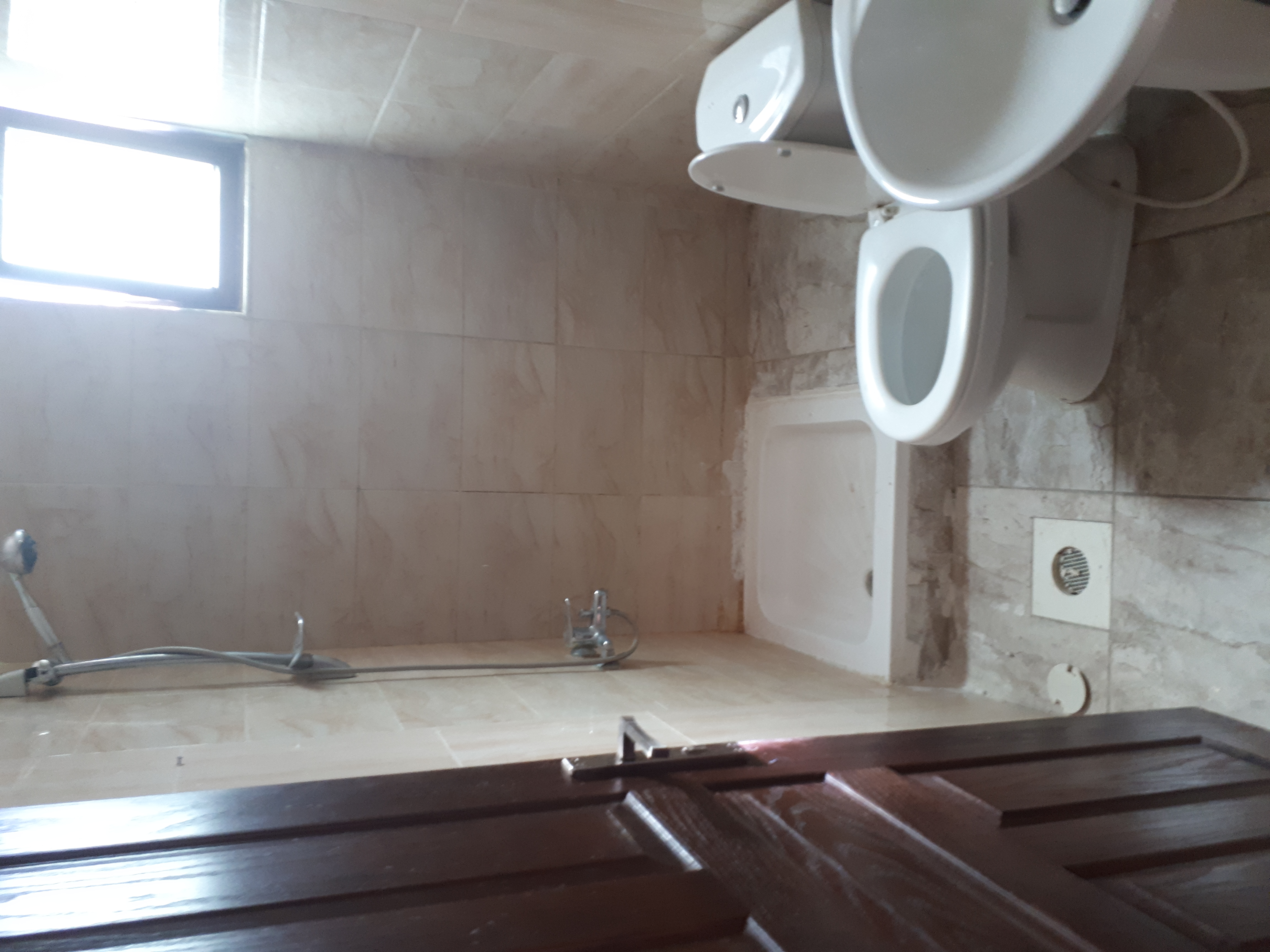 Fully Furnished Studio with Beautiful Kitchen & Bathroom close to Technical Collage-  شقه فارغه في الجندويل...