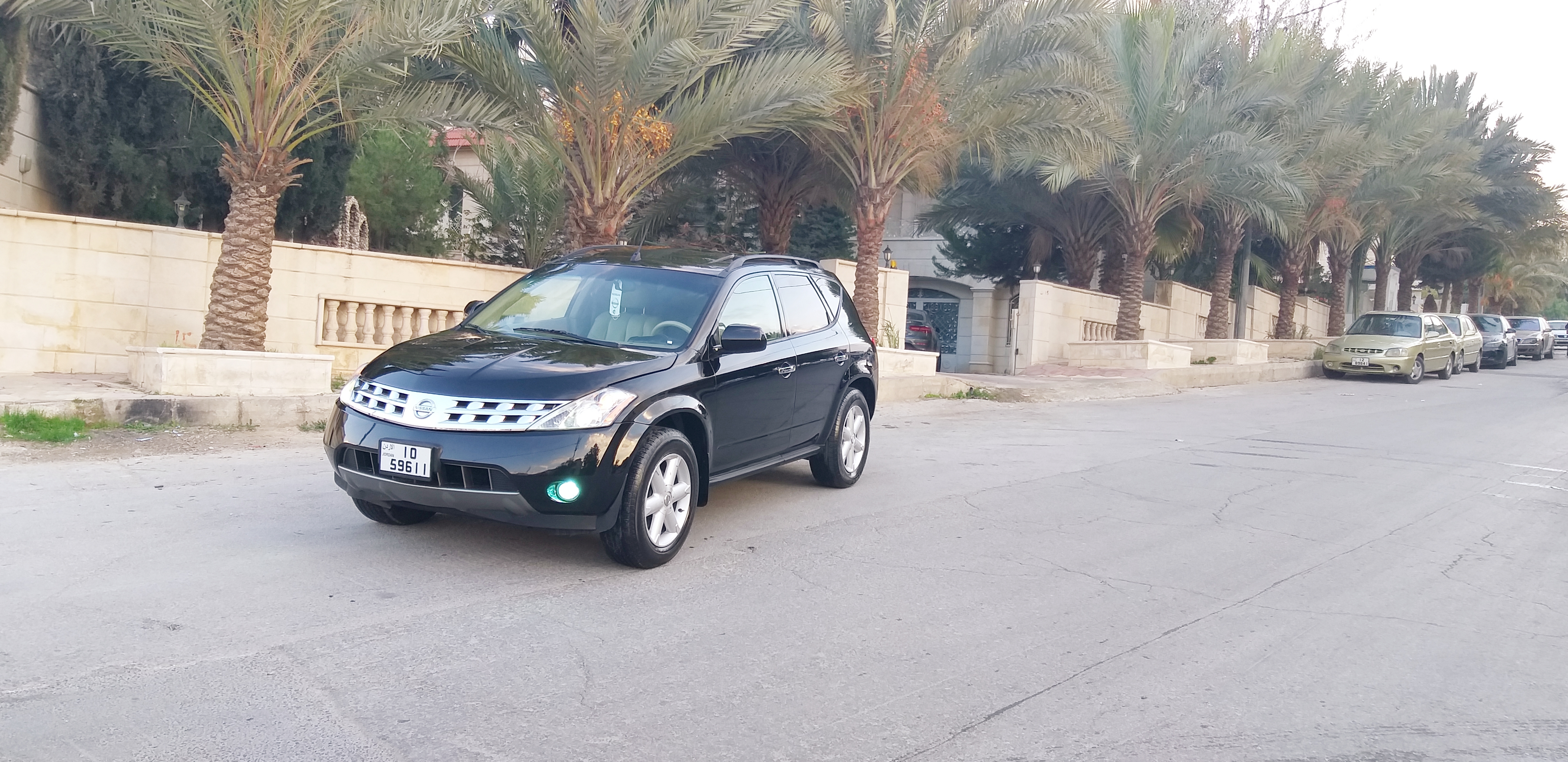I want to sell my neatly used 2017 Toyota RAV4 XLE, in good and perfect shape for $15,000 USD. Kindly contact me by email if interested. God Bless You. Email : -  نيسان مورانو لون اسود...