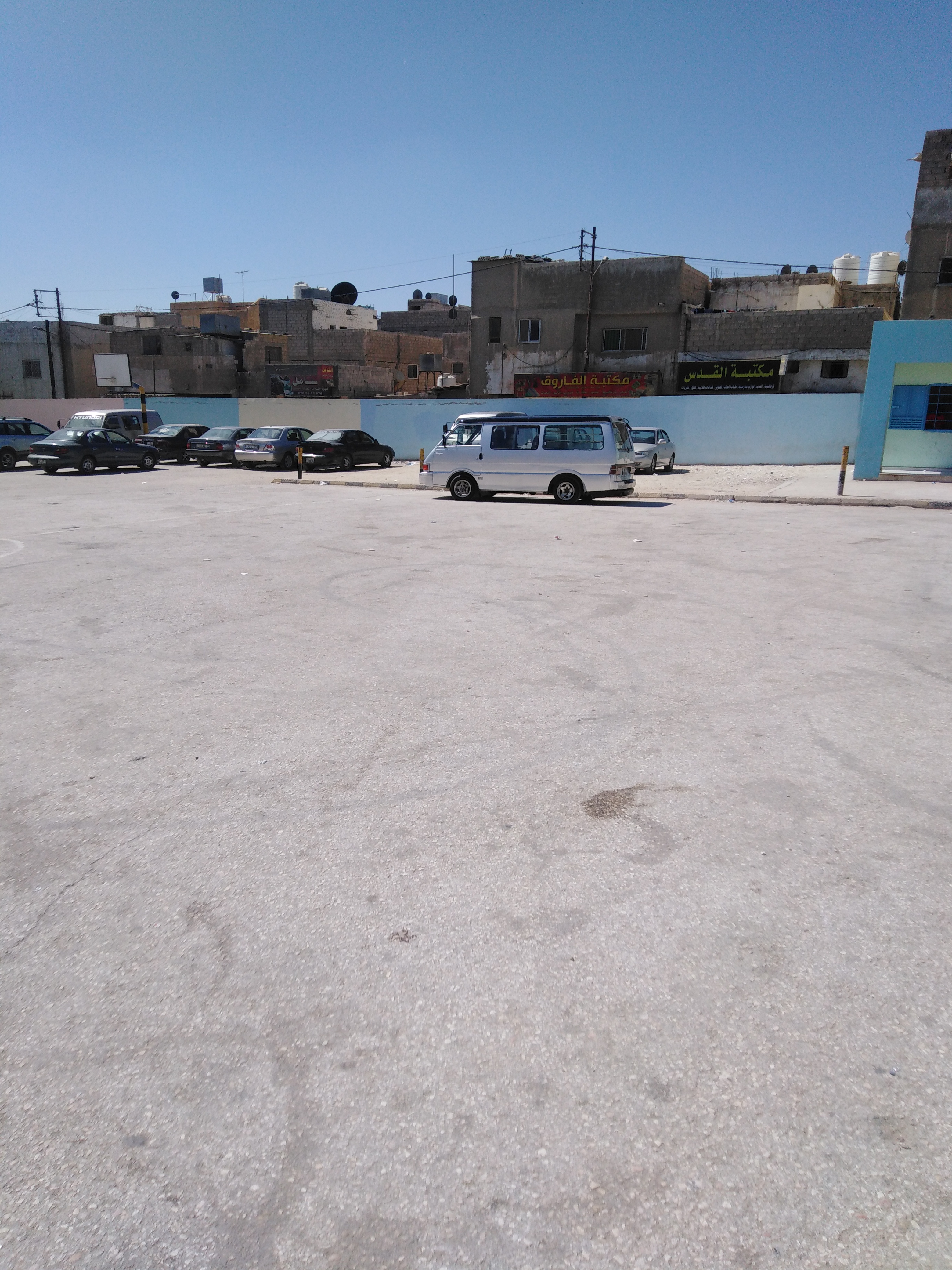 1997 Toyota Supra Turbo for sale in an excellent condition, no accident and well maintained and it has perfect tires with sound engine. Interested buyer should -  باص كيا بستا موديل 95 كاش...