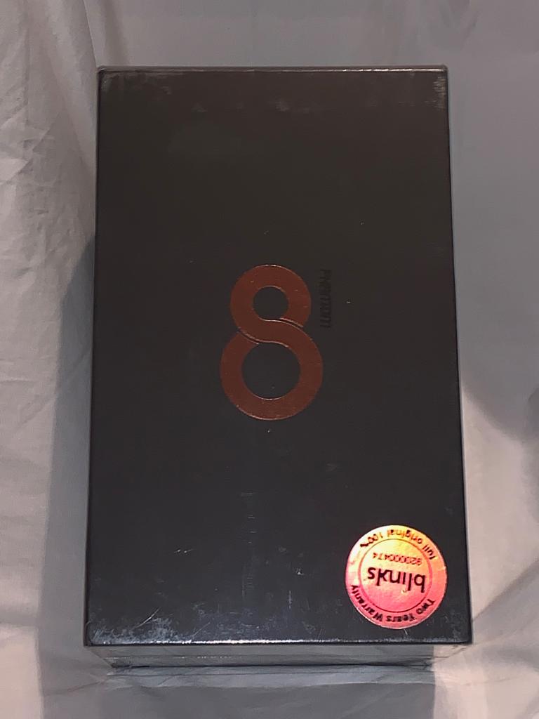 samasung galaxy s8 64GB with box all the accessories-  Tecno phantom 8 للبيع...