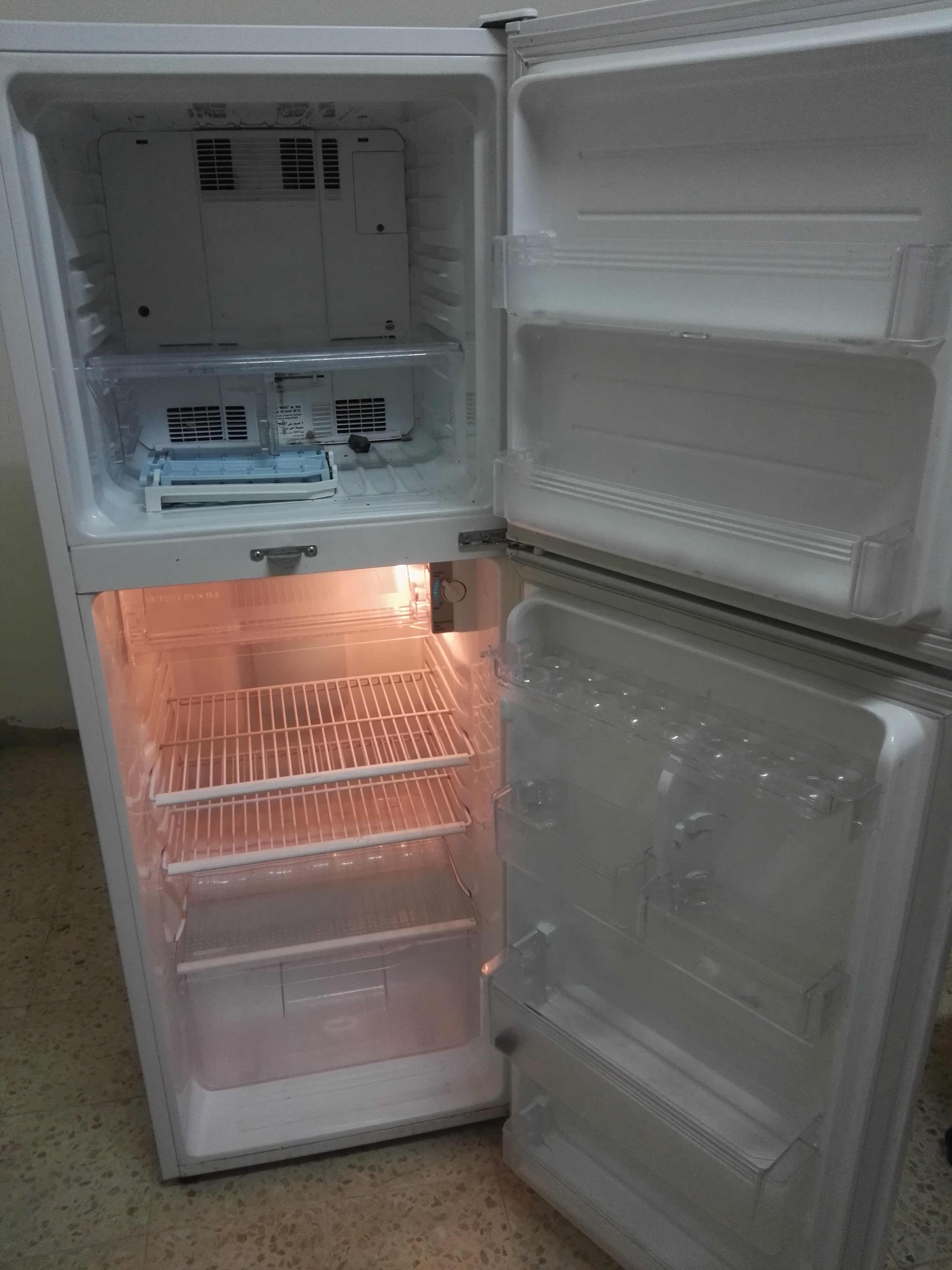 lg latest model fridge with 2doors side by side with water dispenser-  ثلاجة SHARP للبيع لا تنسَ...