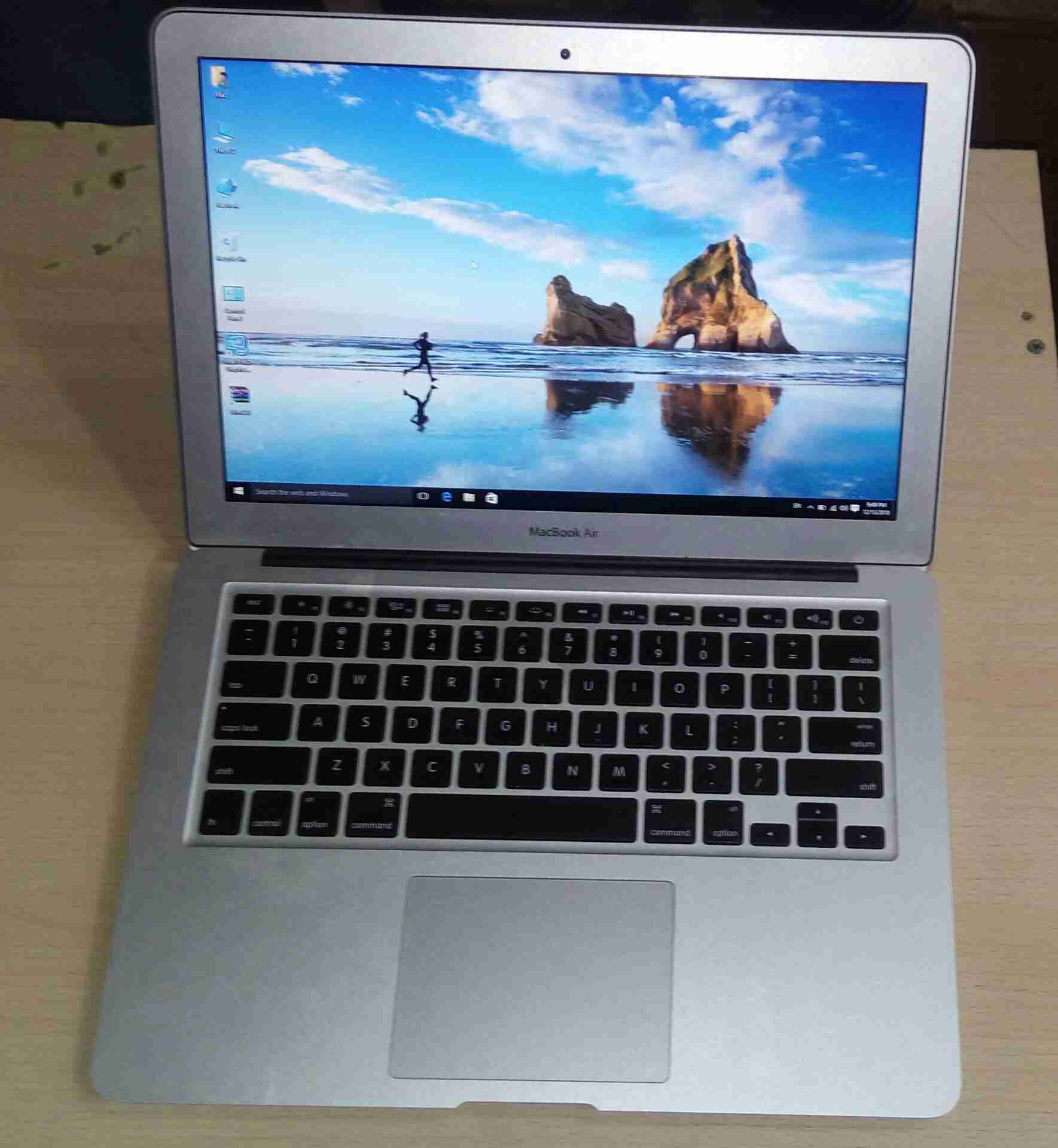 DELL ATG CORE i5 LAPTOP RARLEY USED IN GOOD WORKING CONDITION-  Macbook air core i5 لا...