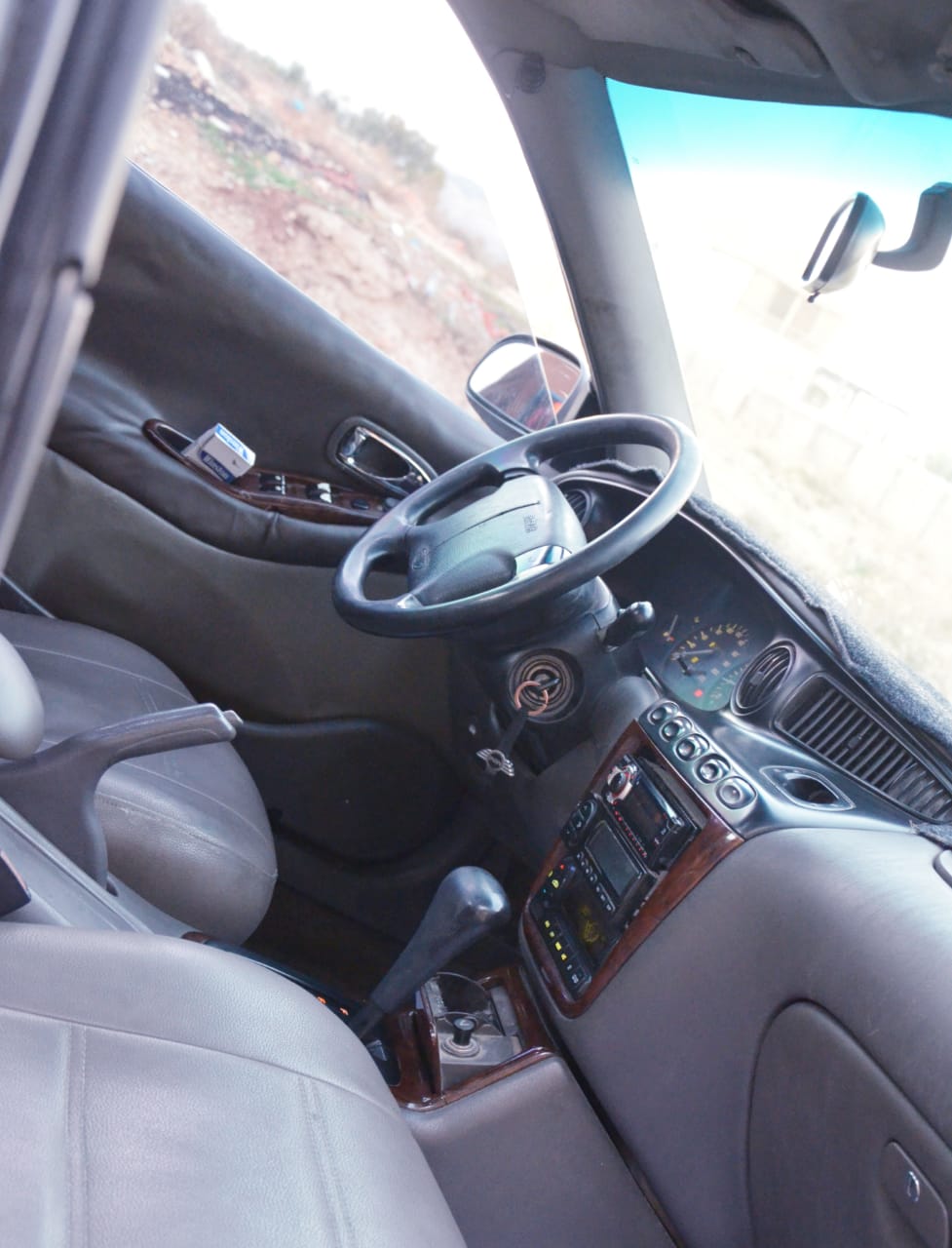 I am advertising my 2018 Lexus LX 570 for sale, the car is in perfect condition and it runs on low mileage, contact me for more information regarding the s-  دايو فل كامل قير اتومتك...