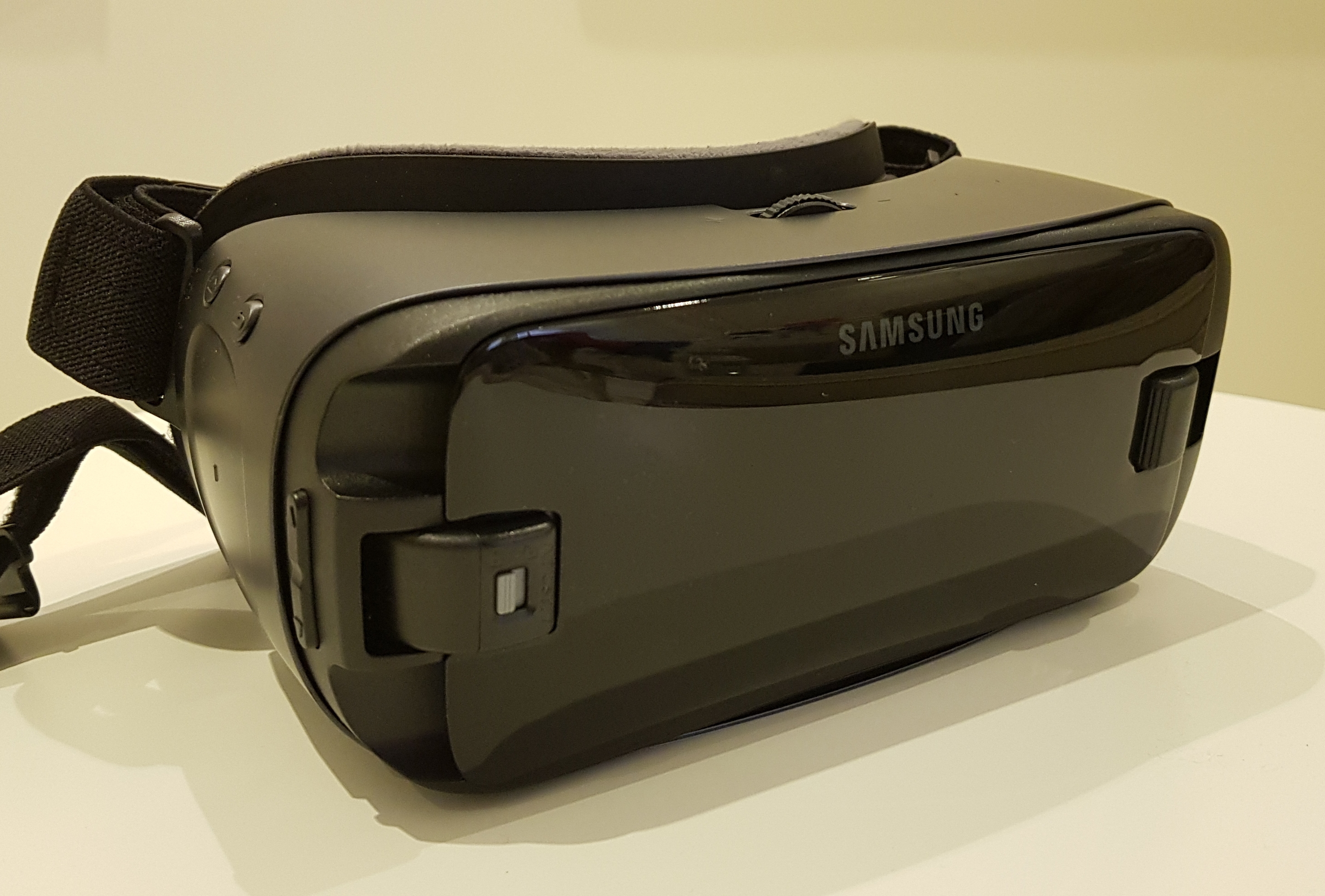 Gjdjsg-  نظارة الواقع الافتراضي مع...