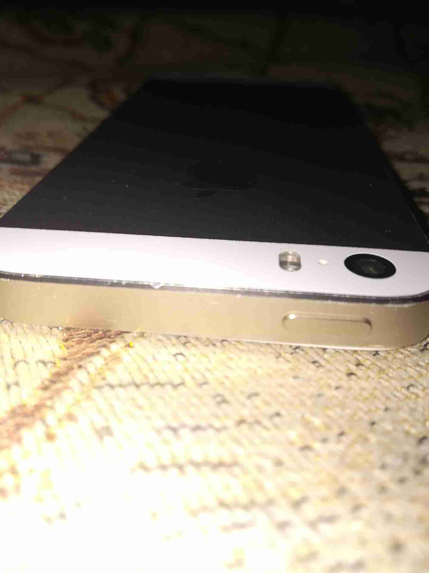 iPhone 7 plus 128gb-  بحالة الوكاله والبصمه...