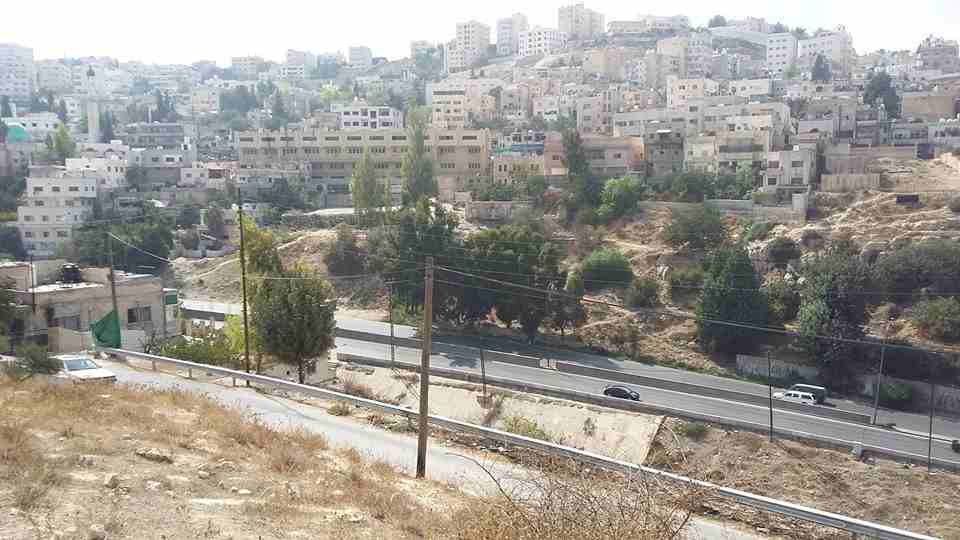 ارض تجاريه بالجرف 900 م ارضى و 8 شارع وسكه تملك حر موقع جيد مباشر من المالك-  الأردن   عمان أرض للبيع...