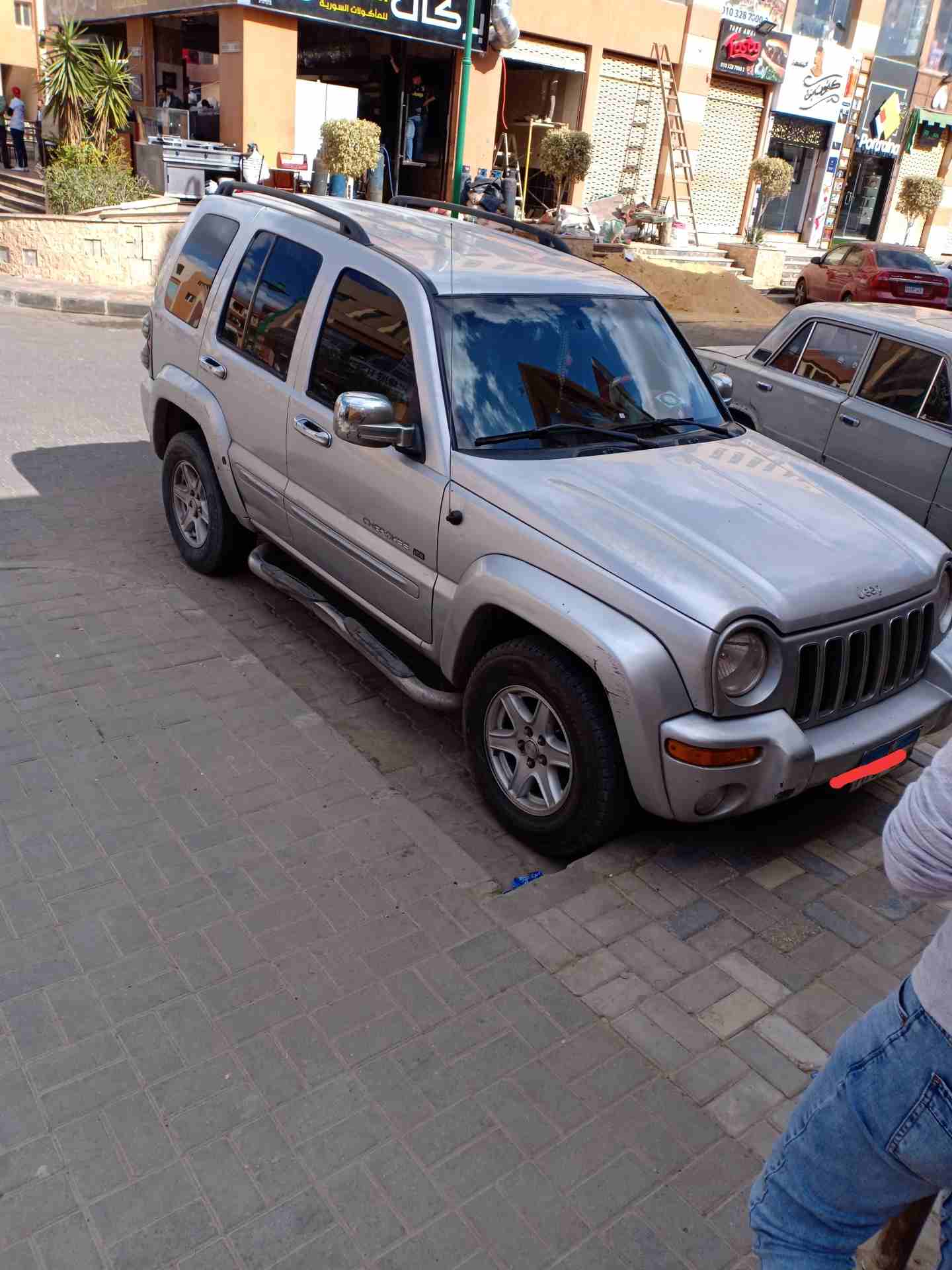 I want to sell my Neatly 2014 MERCEDES BENZ G63 AMG car for just $17000 USD, is barely used and Bought new, Still very clean, inside and outside, full options w-  جيب ليبرتي 2002 فابريكه...
