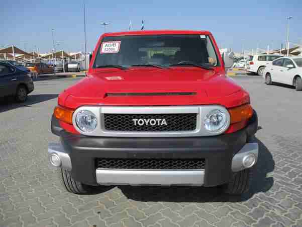 the bike is in excellent working condition very clean an new , whats app.....+971556543345-  2015 Toyota FJ Cruiser...