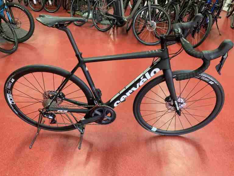 سيارات-للايجارCervelo R3 Ultegra bike 2019 - 2400 USD
Cervelo R3 Ultegra DI2 Bike...