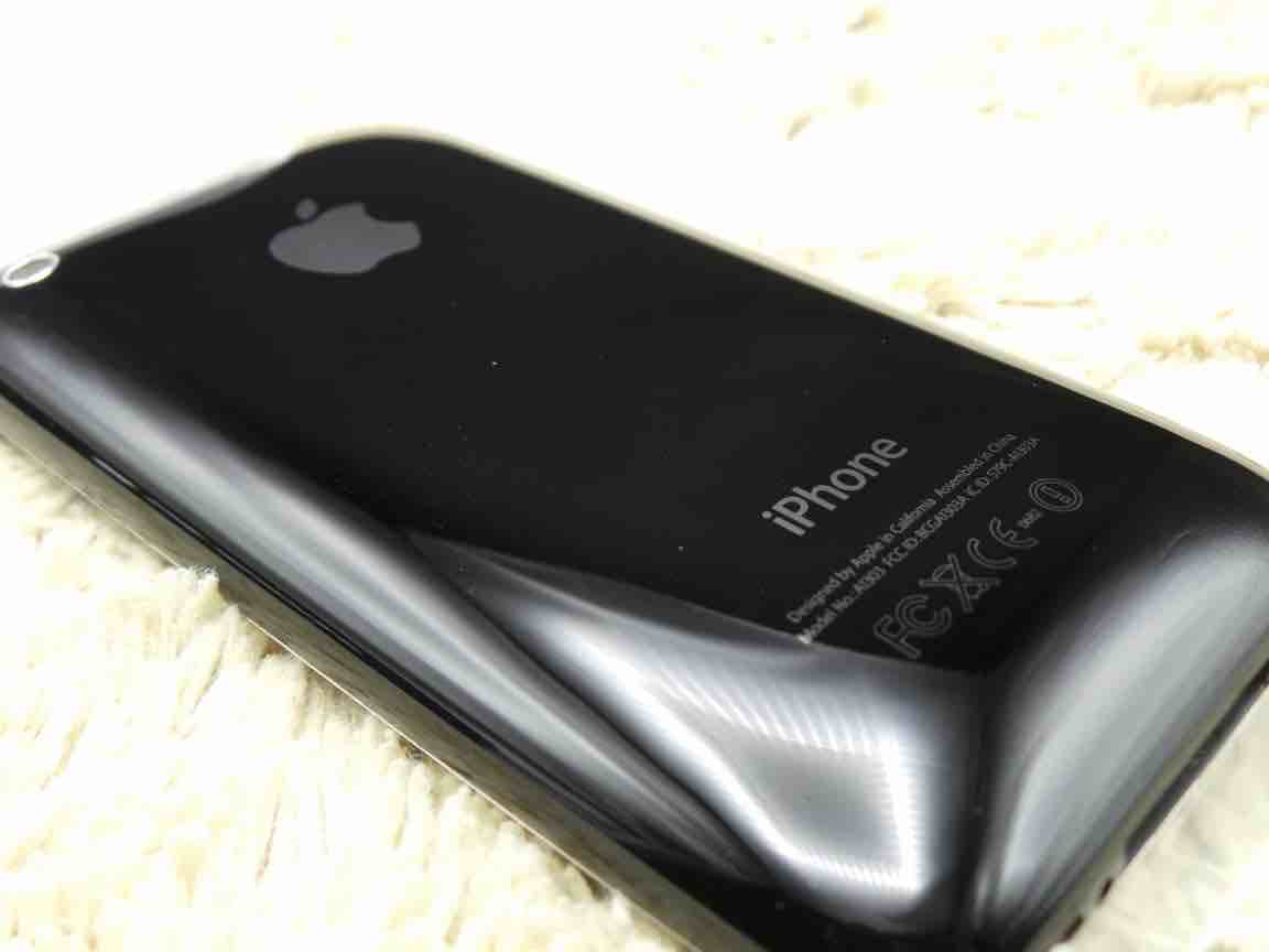 iPhone XR-  اعلان مميز لموديل مميز...