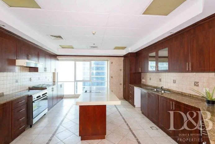 Luxury Two Bedroom in the Heart of Downtown-  Huge Unit | Chiller Free...