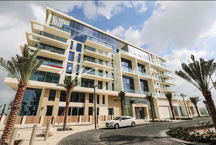 شقق-للإيجارAn Exclusive Loft Apartment with Full Sea View
Mamsha Al Saadiyat...