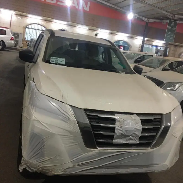 I want to sell my 2015 Lexus LX 570 4WD 4dr, i am moving out of the country, the car has been used only few times, No mechanical Fault, No accident, Single Owne-    نوع السيارة: نيسان...